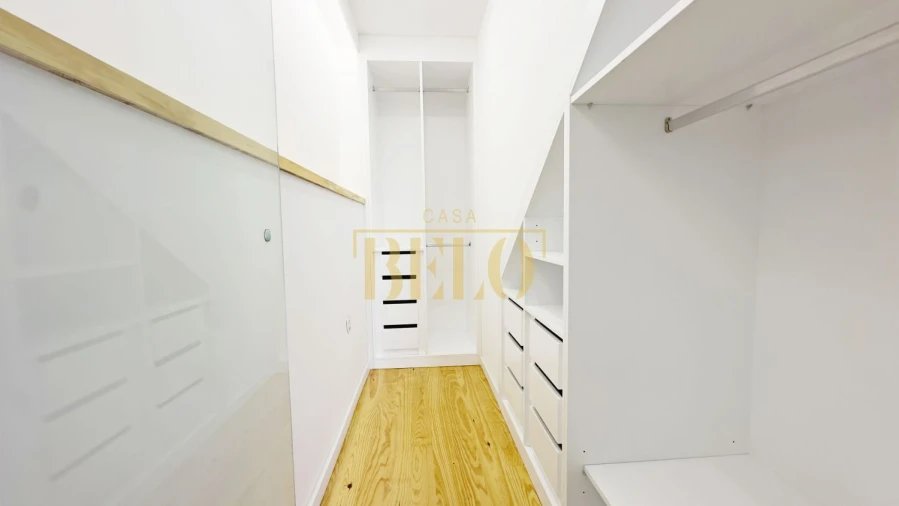 Apartamento T2 para Venda em Cedofeita, Santo Ildefonso, Sé, Miragaia, São Nicolau e Vitória Foto 17