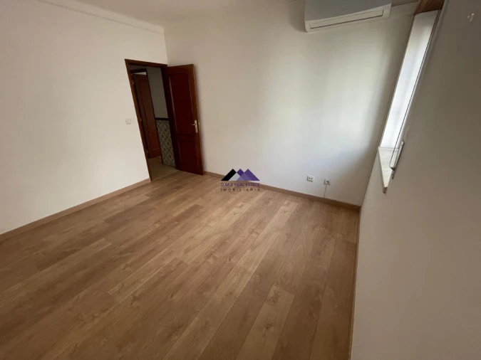 Apartamento T2 para Venda em Vila Real de Santo Antonio Foto 13
