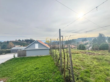 Moradia T2 para Venda em Basto (São Clemente)