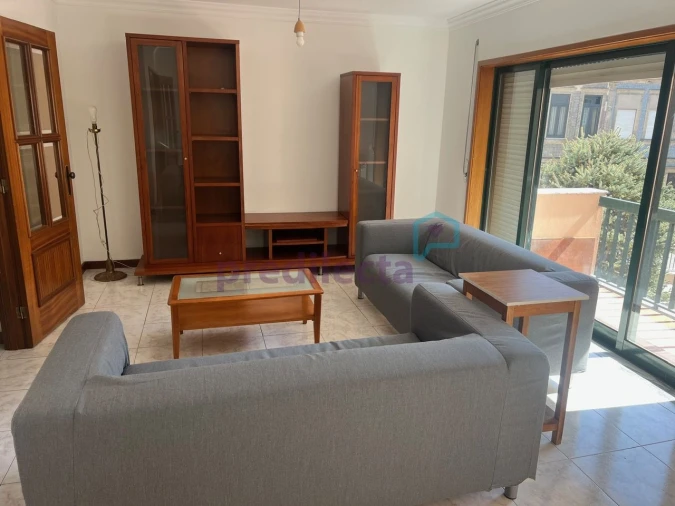 Apartamento T3 para Arrendamento em Paranhos Foto 9