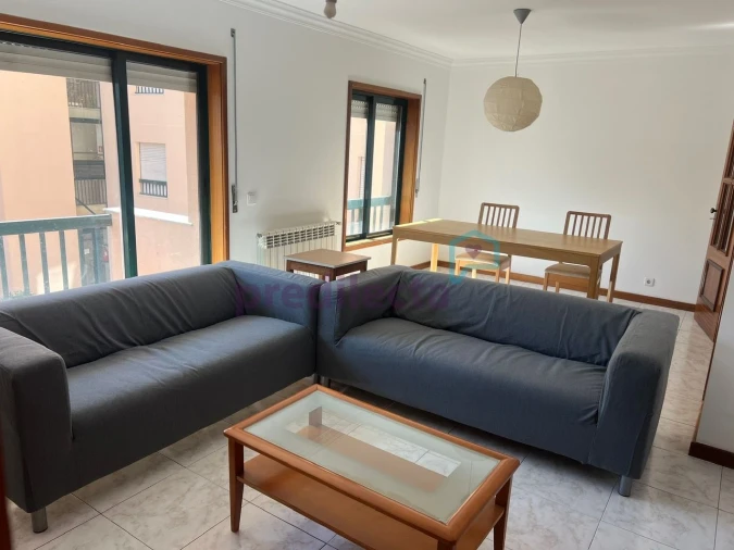 Apartamento T3 para Arrendamento em Paranhos Foto 8