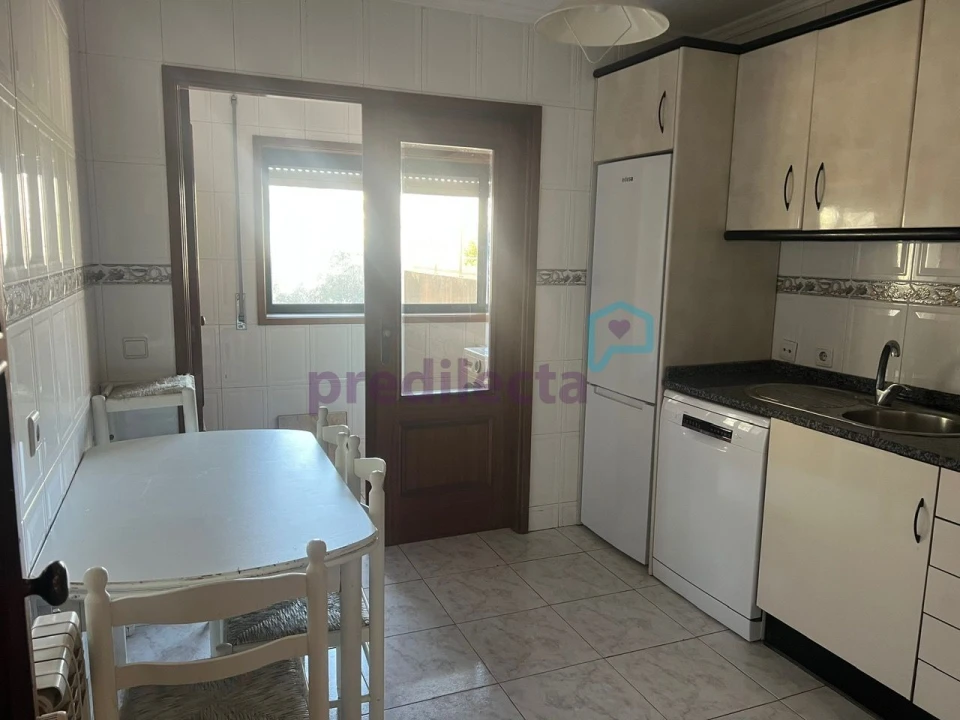 Apartamento T3 para Arrendamento em Paranhos Foto 30