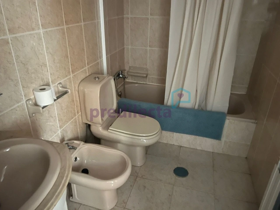 Apartamento T3 para Arrendamento em Paranhos Foto 19