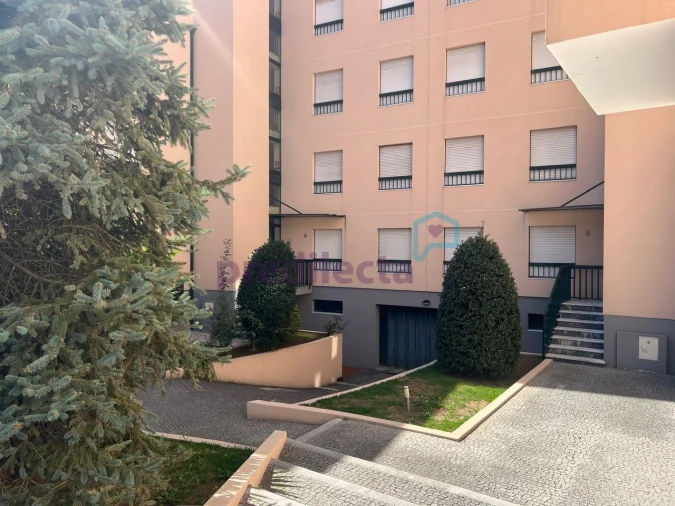 Apartamento T1 para Arrendamento em Paranhos