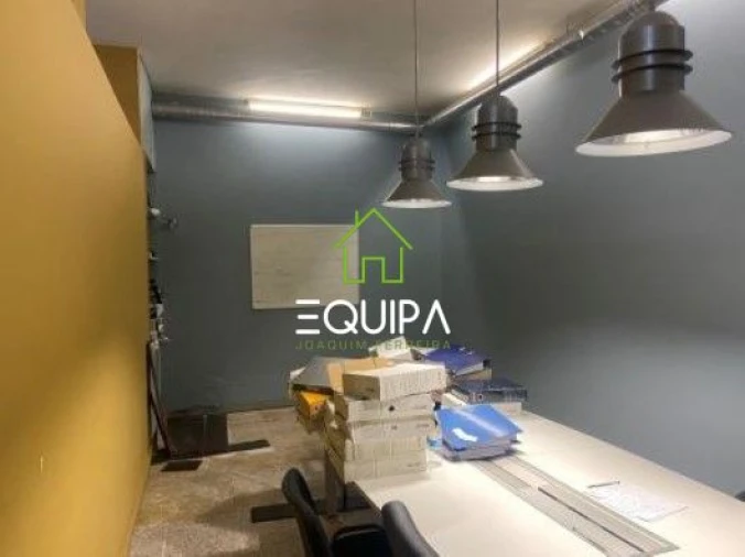 Loja para Venda em Santo Tirso, Couto (Santa Cristina e São Miguel) e Burgães Foto 9