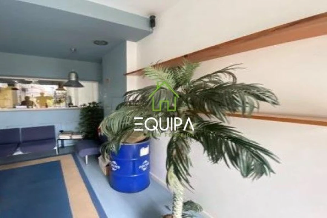 Loja para Venda em Santo Tirso, Couto (Santa Cristina e São Miguel) e Burgães Foto 8