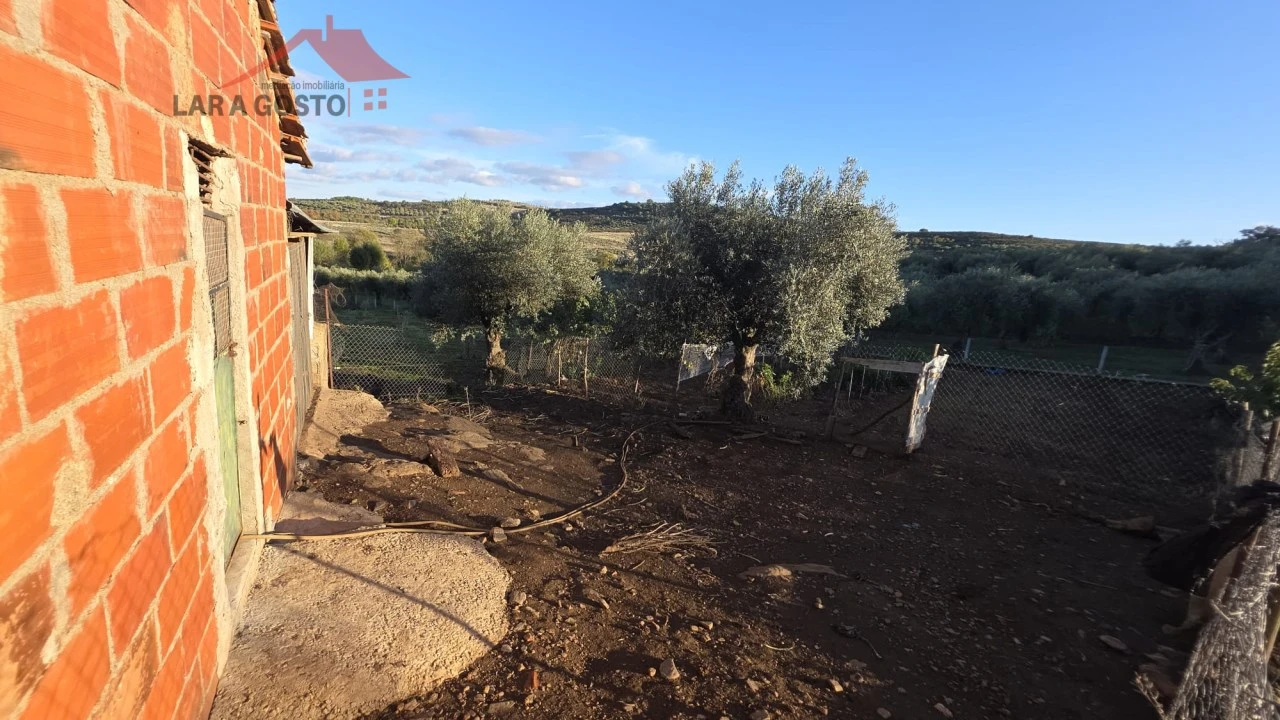 Quinta T2 para Venda em Vinhas Foto 22