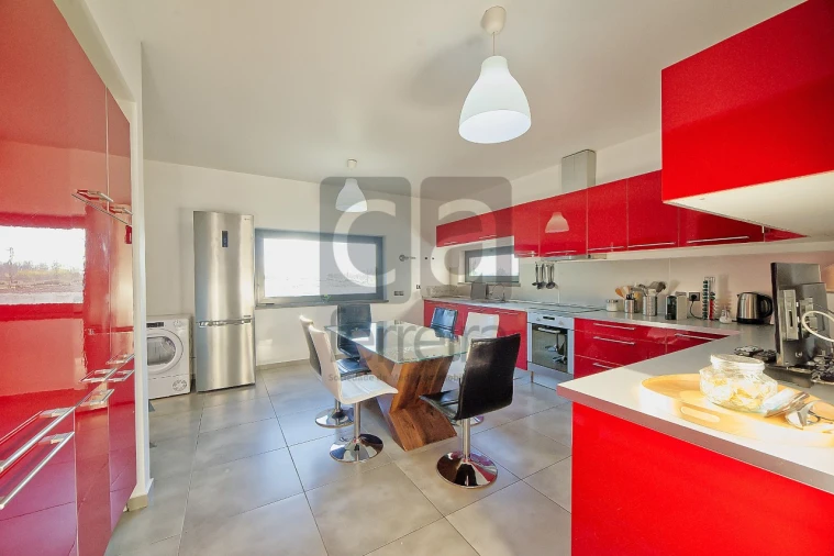 Moradia T4 para Venda em Alpiarça Foto 3