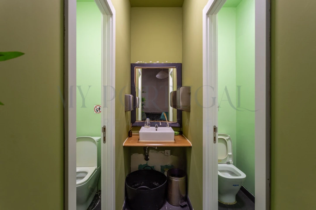 Loja para Arrendamento em Alto do Seixalinho, Santo André e Verderena Foto 8