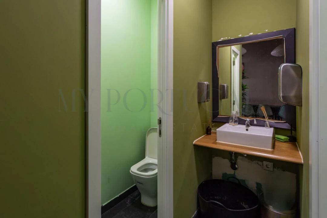 Loja para Arrendamento em Alto do Seixalinho, Santo André e Verderena Foto 10