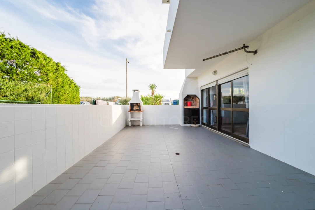 Apartamento T2 para Arrendamento em Ferrel Foto 12