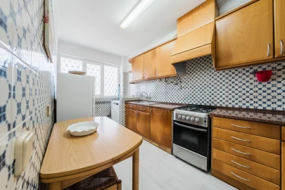 Apartamento T2 para Arrendamento em Ferrel