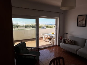 Apartamento T2 para Arrendamento em Ferrel