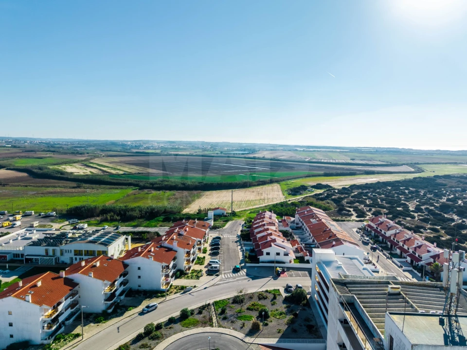 Apartamento T2 para Arrendamento em Ferrel Foto 1