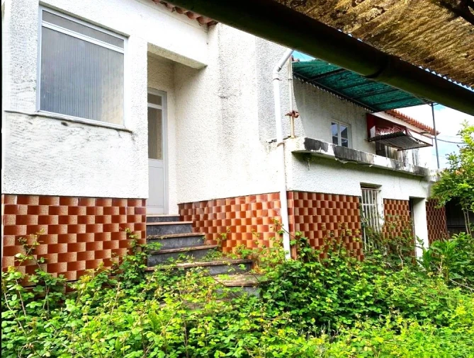 Moradia T4 para Venda em Mujães Foto 2