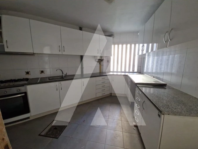 Apartamento T3 para Venda em Glória e Vera Cruz Foto 1