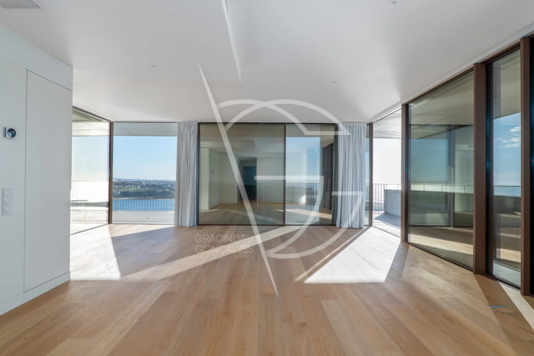 Apartamento T3 para Venda em Aldoar, Foz do Douro e Nevogilde Foto 3