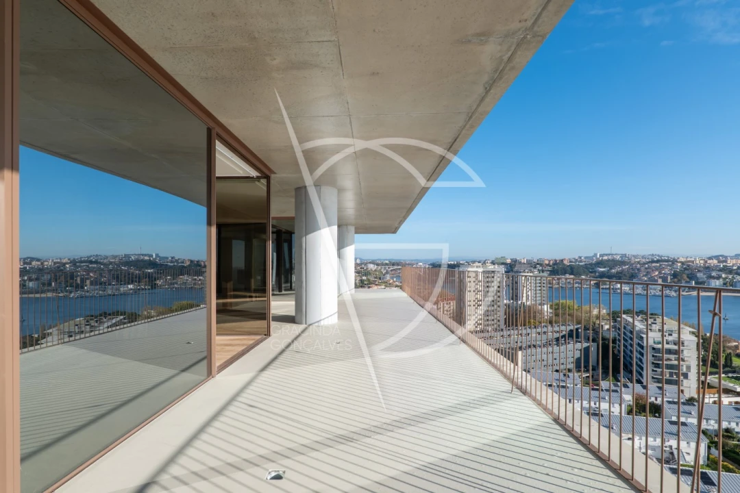 Apartamento T3 para Venda em Aldoar, Foz do Douro e Nevogilde Foto 1