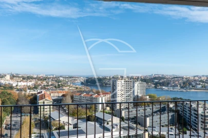 Apartamento T3 para Venda em Aldoar, Foz do Douro e Nevogilde