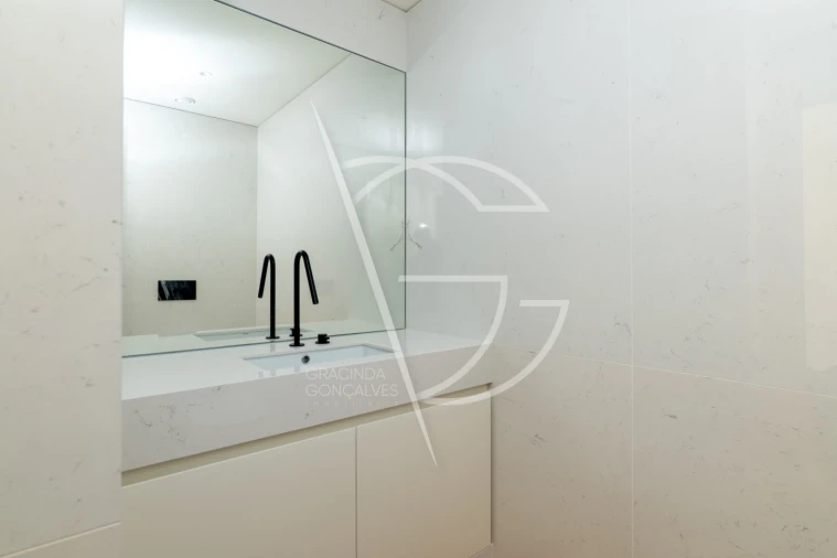 Apartamento T3 para Venda em Aldoar, Foz do Douro e Nevogilde Foto 18