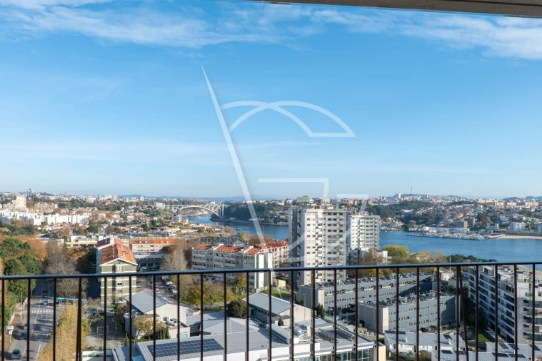 Apartamento T3 para Venda em Aldoar, Foz do Douro e Nevogilde Foto 32