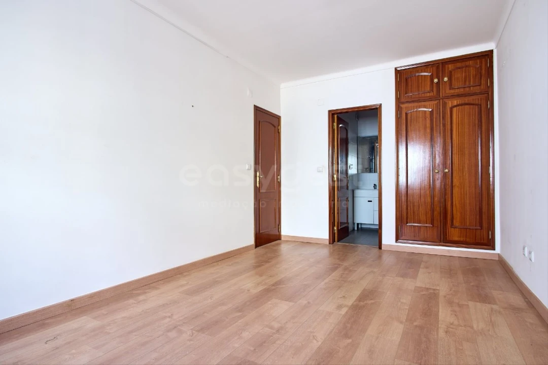Apartamento T2 para Venda em Vila Real de Santo Antonio Foto 12