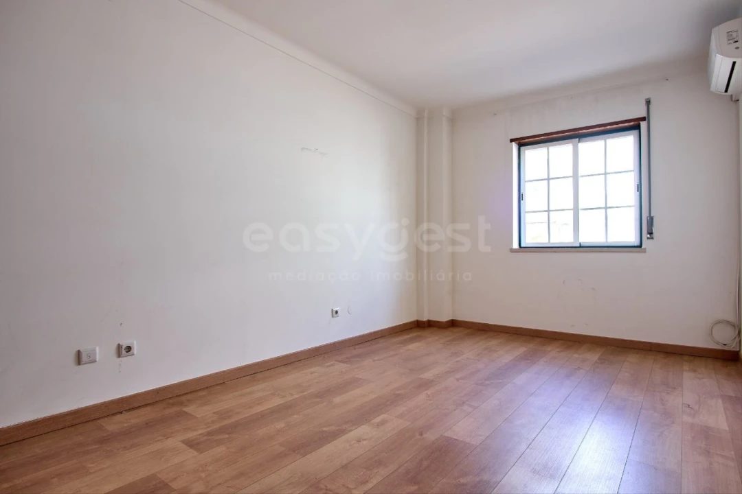 Apartamento T2 para Venda em Vila Real de Santo Antonio Foto 14