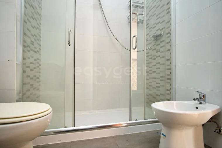 Apartamento T2 para Venda em Vila Real de Santo Antonio Foto 11