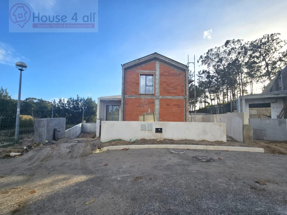 Moradia T4 para Venda em Santa Maria, São Pedro e Sobral da Lagoa Foto 7