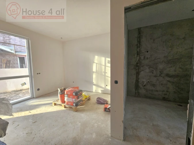 Moradia T4 para Venda em Santa Maria, São Pedro e Sobral da Lagoa Foto 13