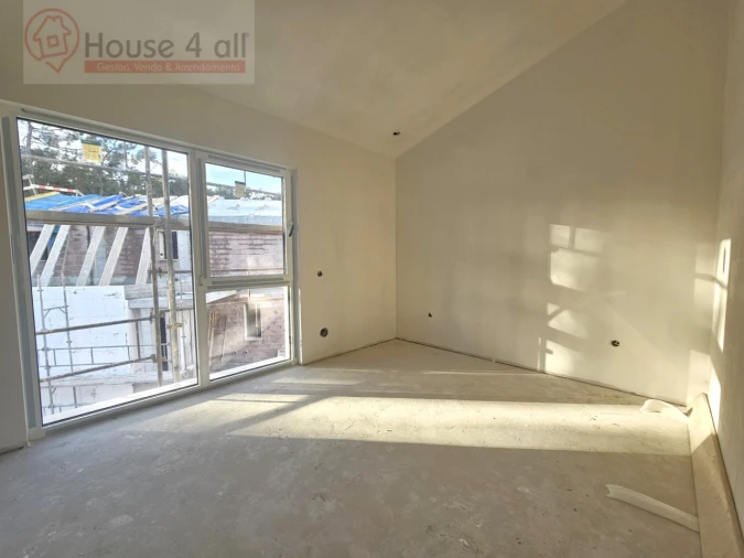 Moradia T4 para Venda em Santa Maria, São Pedro e Sobral da Lagoa Foto 17