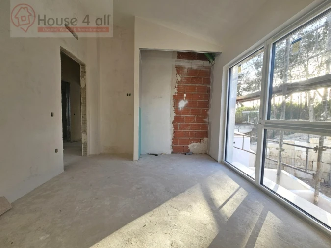 Moradia T4 para Venda em Santa Maria, São Pedro e Sobral da Lagoa Foto 18