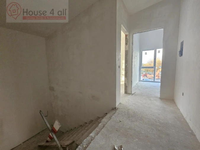 Moradia T4 para Venda em Santa Maria, São Pedro e Sobral da Lagoa Foto 16