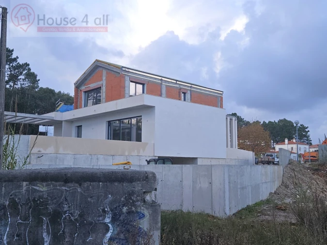 Moradia T4 para Venda em Santa Maria, São Pedro e Sobral da Lagoa Foto 29