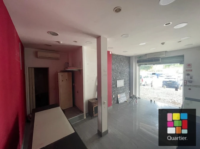 Loja para Arrendamento em Charneca de Caparica e Sobreda Foto 5