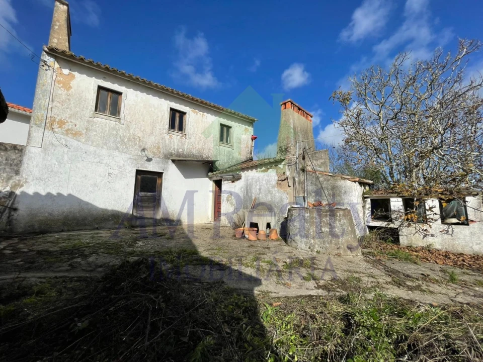 Moradia para Venda em Olho Marinho Foto 4