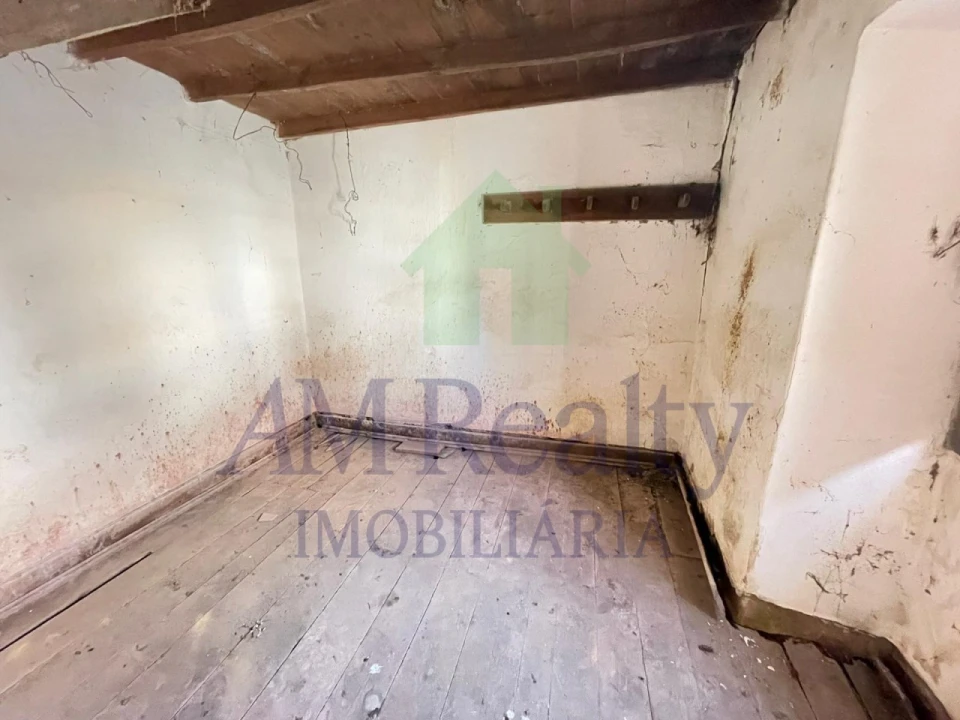 Moradia para Venda em Olho Marinho Foto 10