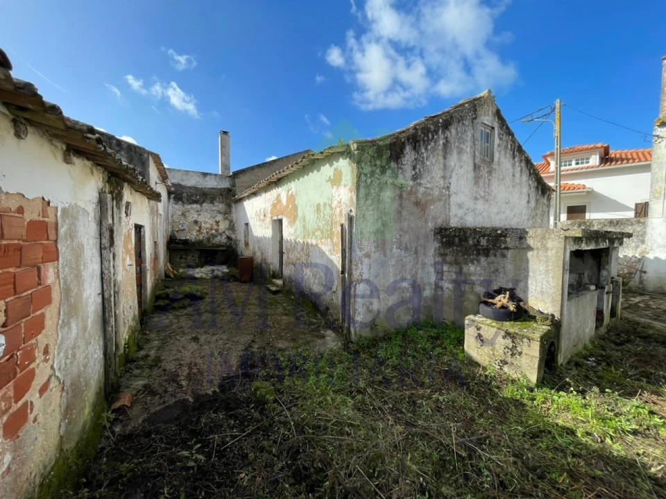 Moradia para Venda em Olho Marinho Foto 28