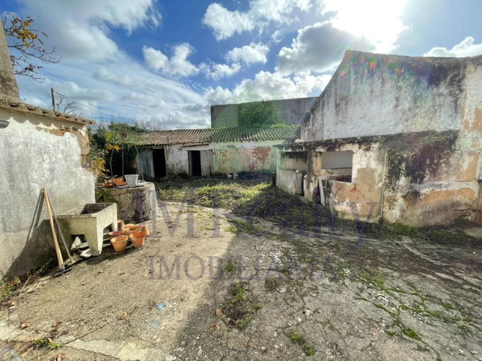 Moradia para Venda em Olho Marinho Foto 24