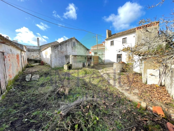 Moradia para Venda em Olho Marinho Foto 7