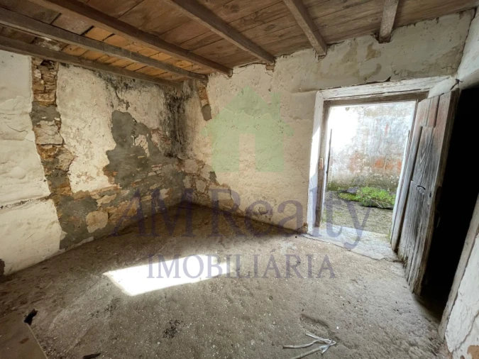 Moradia para Venda em Olho Marinho Foto 13