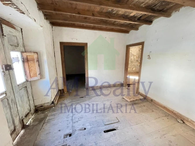 Moradia para Venda em Olho Marinho Foto 17