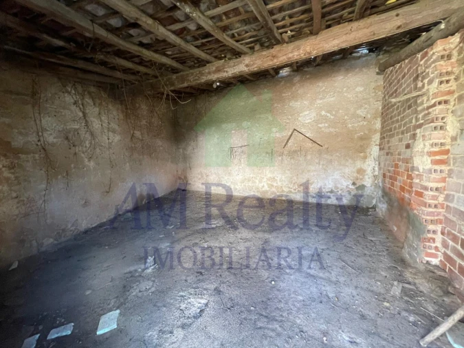 Moradia para Venda em Olho Marinho Foto 23