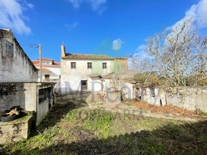 Moradia para Venda em Olho Marinho Foto 3