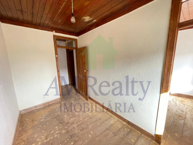 Moradia para Venda em Olho Marinho Foto 35