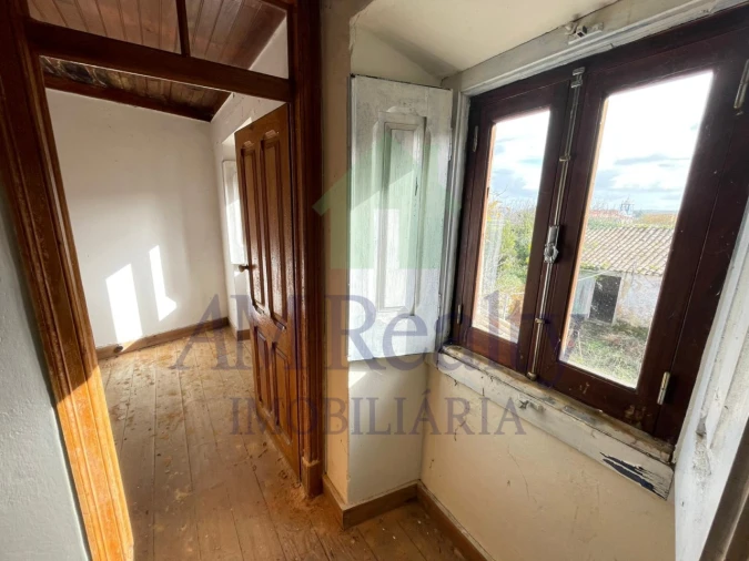 Moradia para Venda em Olho Marinho Foto 37