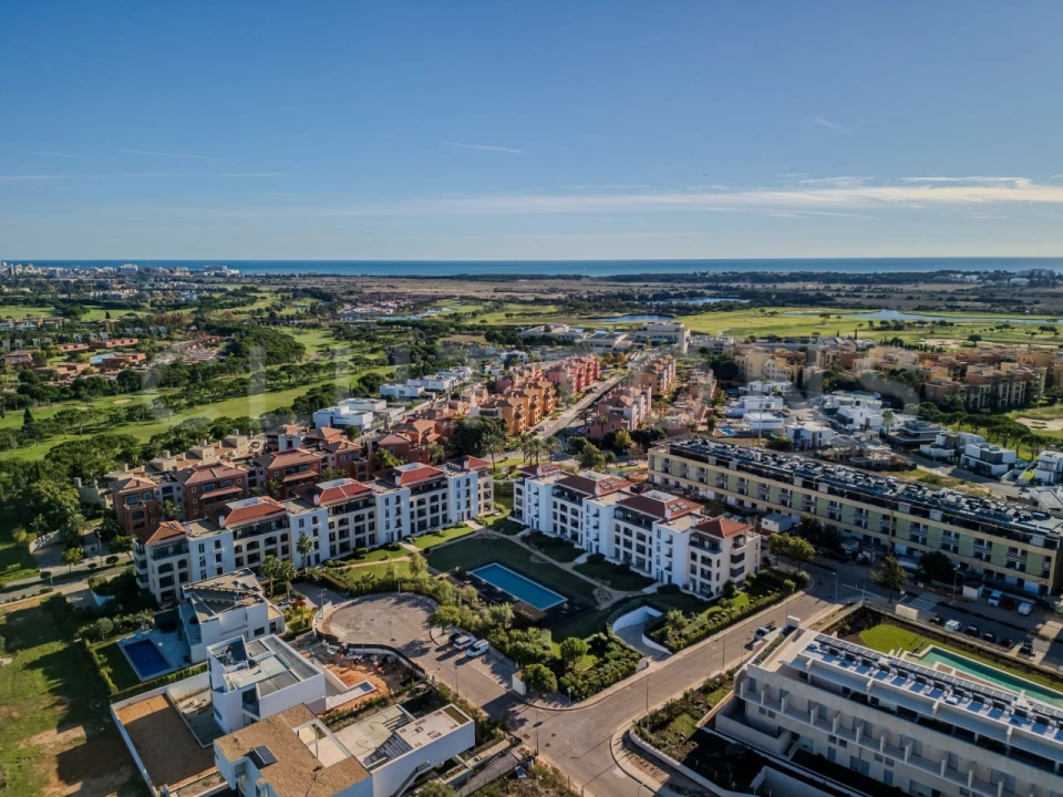 Apartamento T2 para Venda em Quarteira Foto 1