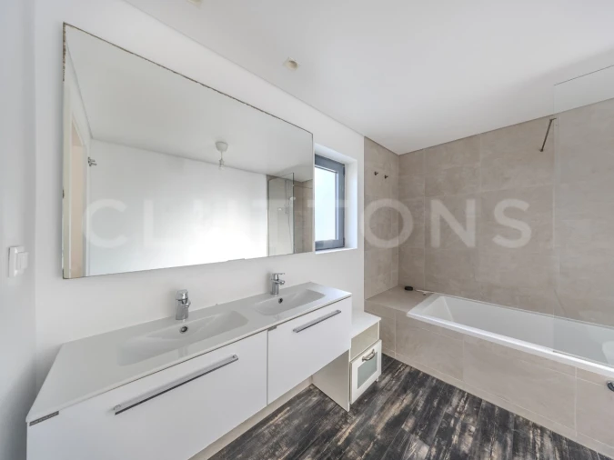 Apartamento T2 para Venda em Quarteira Foto 19