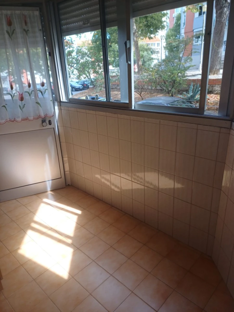 Apartamento T2 para Venda em Olivais Foto 14