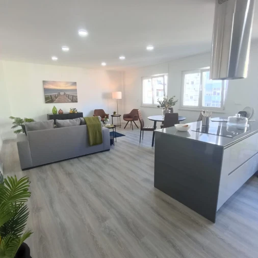 Apartamento T3 para Venda em Benfica Foto 5